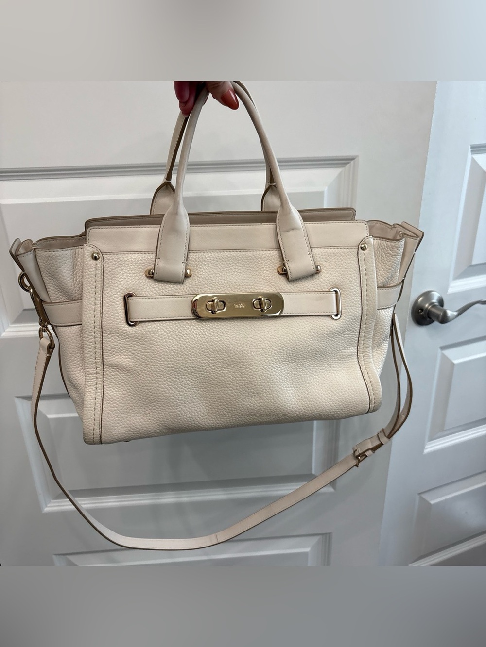 Coach Swagger 27 Cream Pebbled Leather Carryall Handbag with Gold Hardware